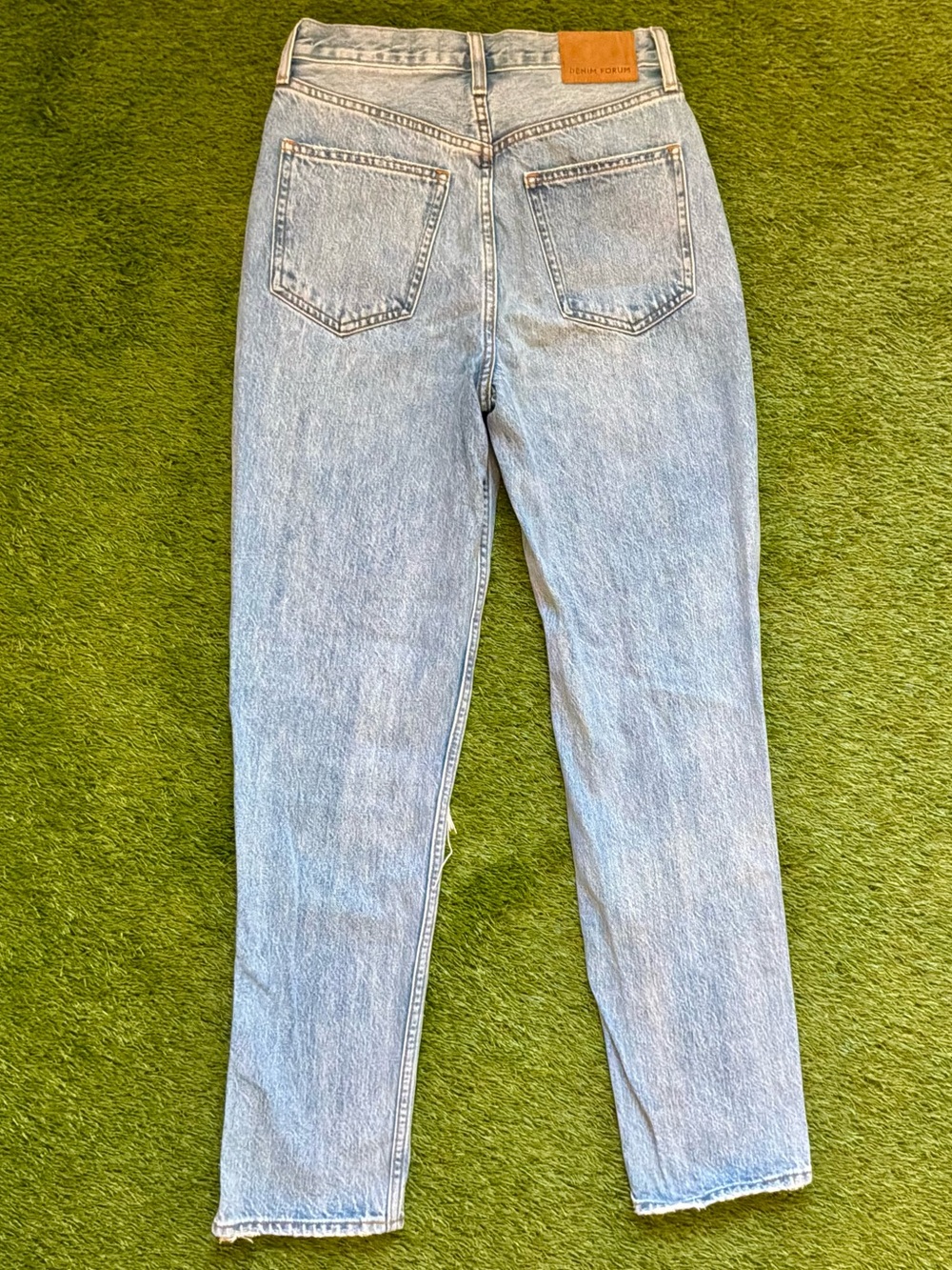 Aritzia Denim Forum The Boyfriend High Rise Loose Jeans Size 24 - Picture 4 of 5